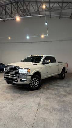 RAM 3500 6.7 I6 TURBO DIESEL LARAMIE CD 4X4 AUTOMÁTICO